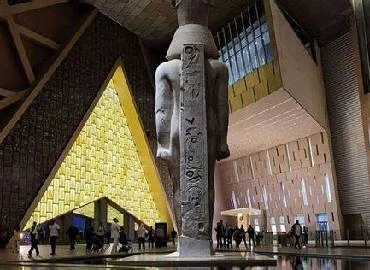 Von Port Said: Pyramiden von Gizeh und das Große Ägyptische Museum